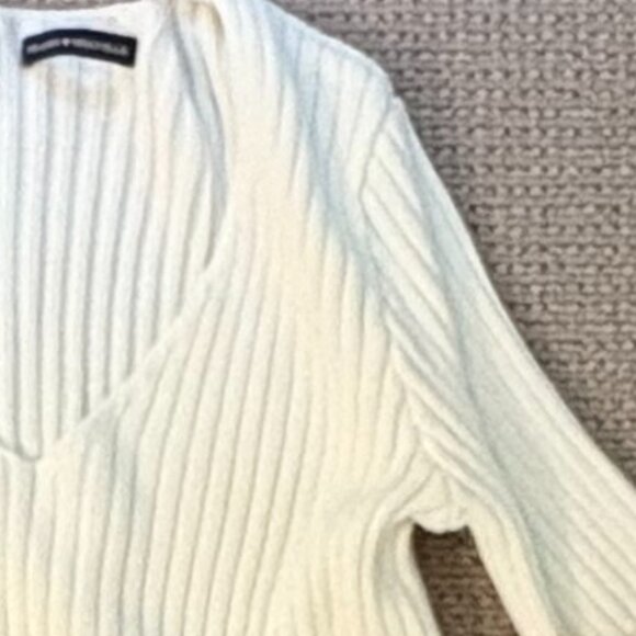 BOGO Brandy Melville Grace V-Neck Sweater - Picture 5 of 6